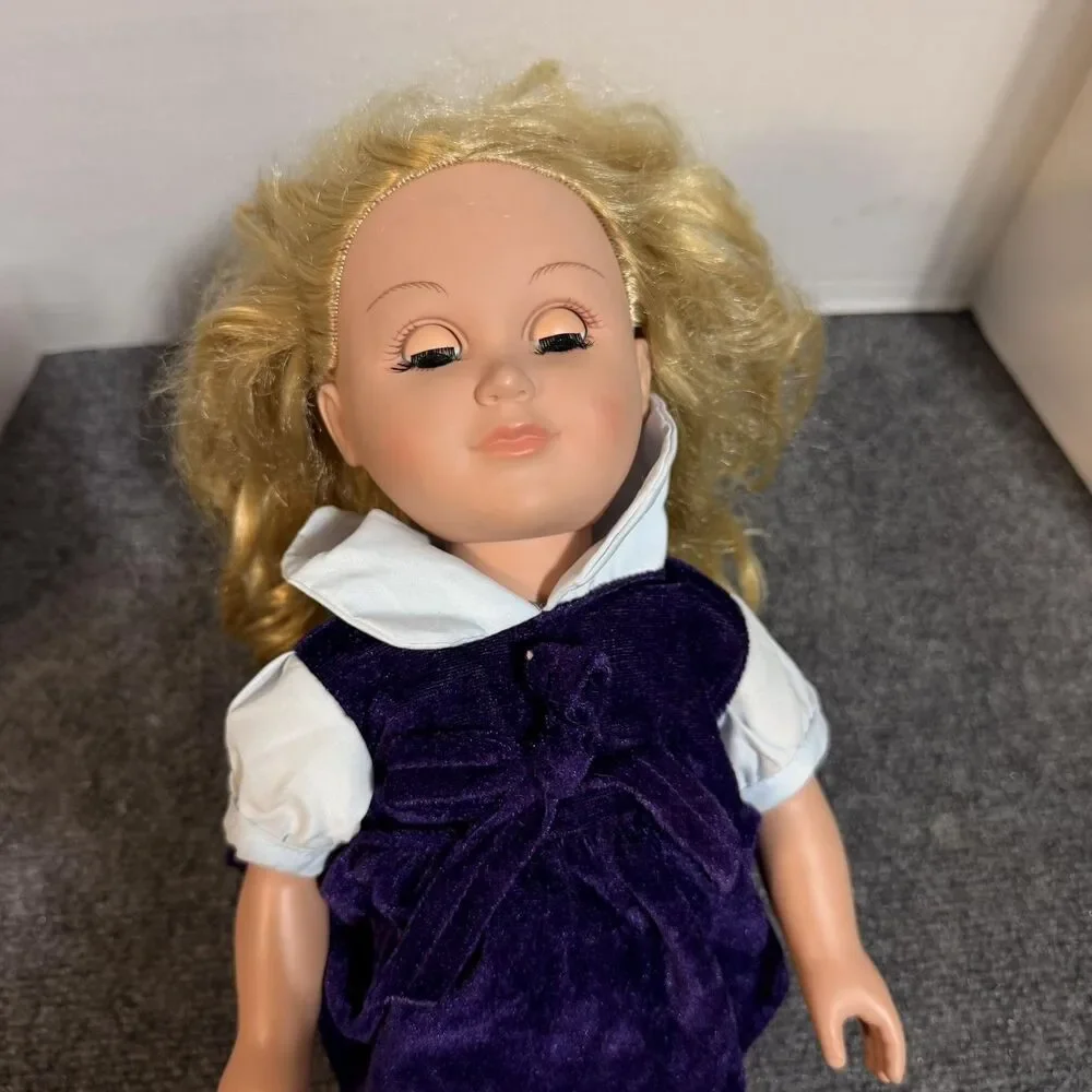 Cititoy Blonde Girl Play Doll 18 Inch Blue Eyes Purple Velvet Dress Outfit